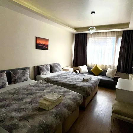 Center Two Apartmanhotel